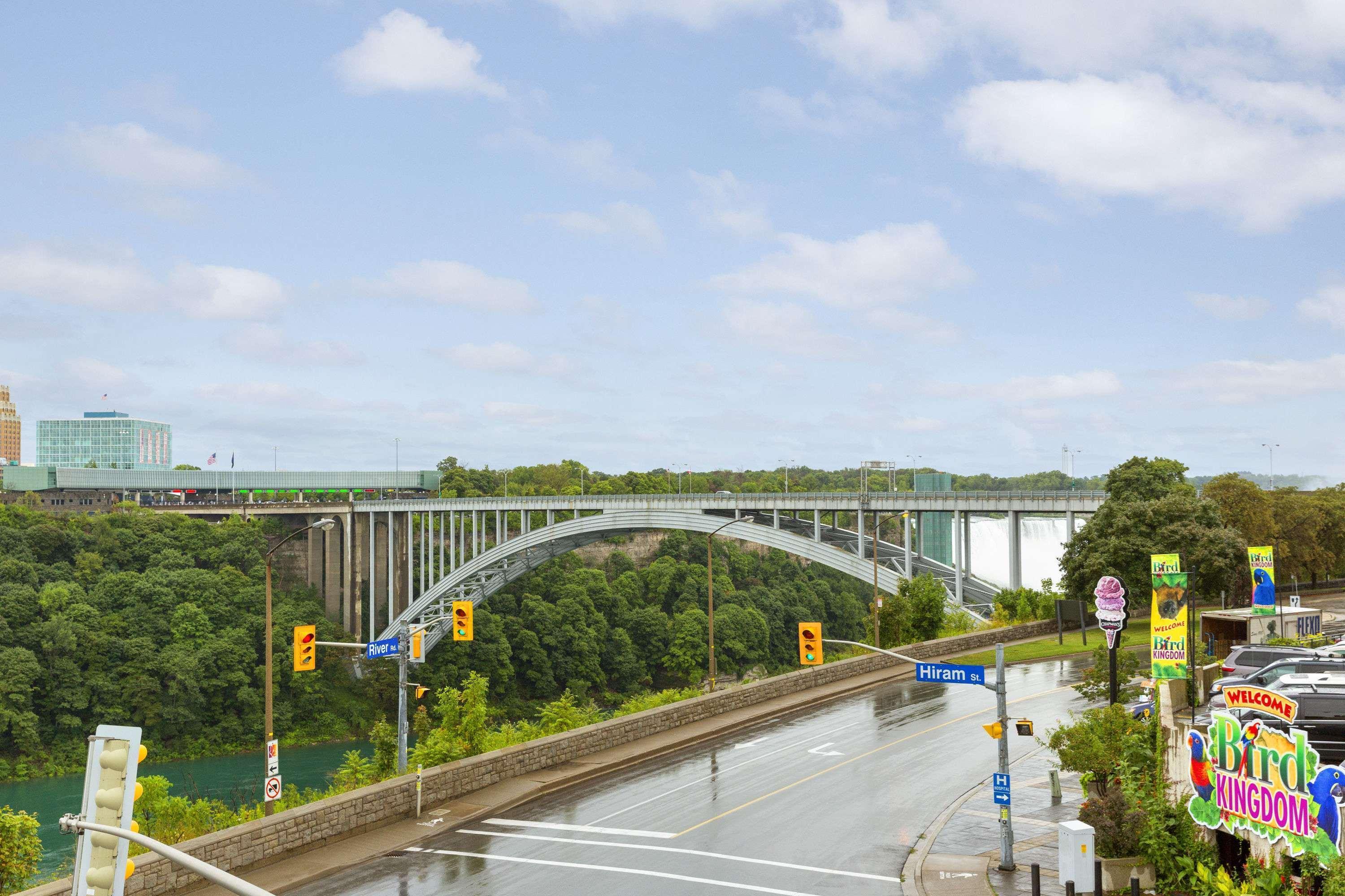Travelodge By Wyndham Fallsview Hotel 3*
